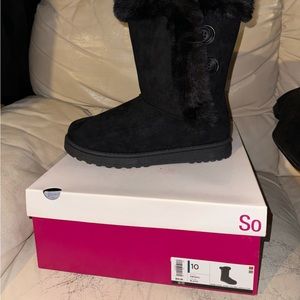 BRAND NEW NEVER WORN BOOTS!!